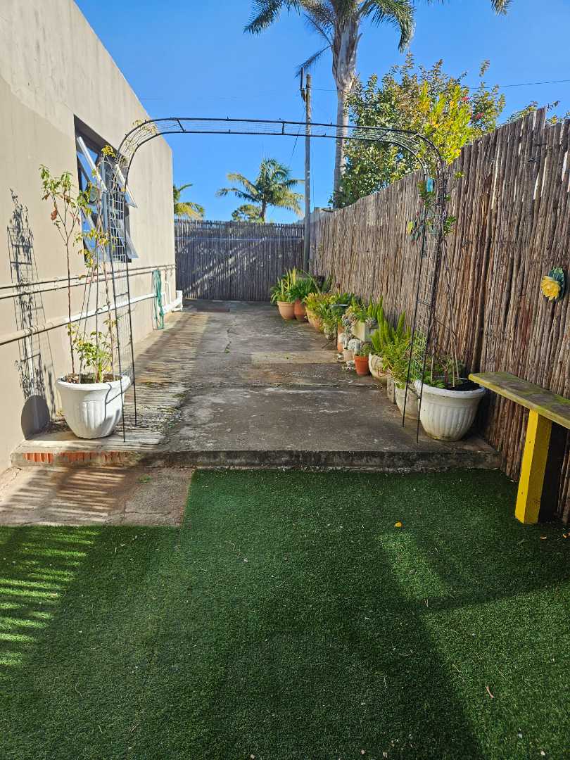 1 Bedroom Property for Sale in Greenshields Park Eastern Cape